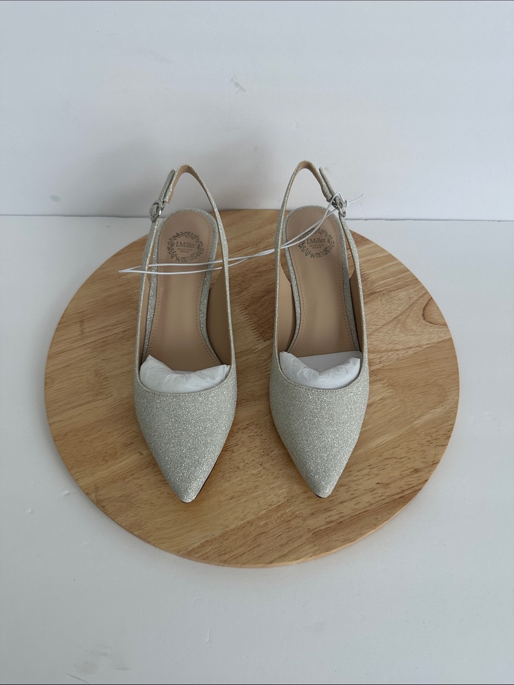 I. Miller Samaria Womens Round Closed Toe Kitten Heel Pumps
